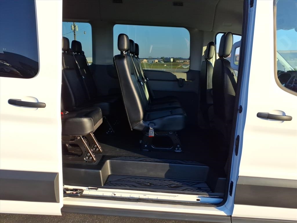 Ford Transit Passenger Wagon T-350 148" Med Roof XLT RWD 2024 Ford Transit Passenger Wagon T-350 148" Med Roof XLT RWD 2024