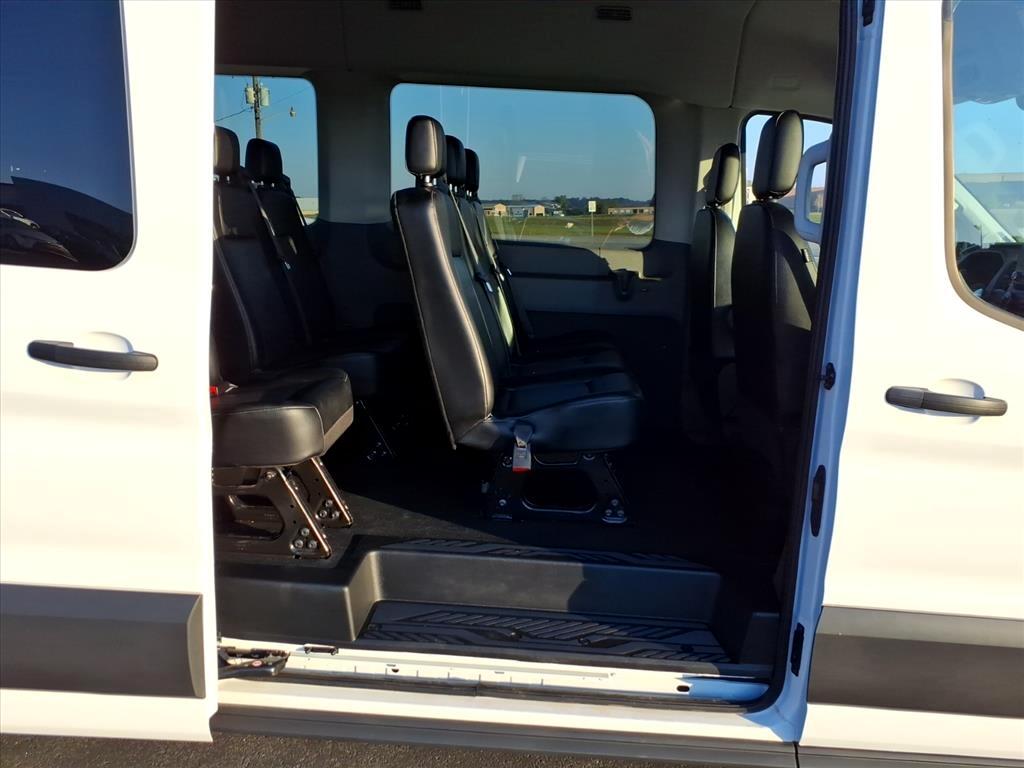 Ford Transit Passenger Wagon T-350 148" Med Roof XLT RWD 2024