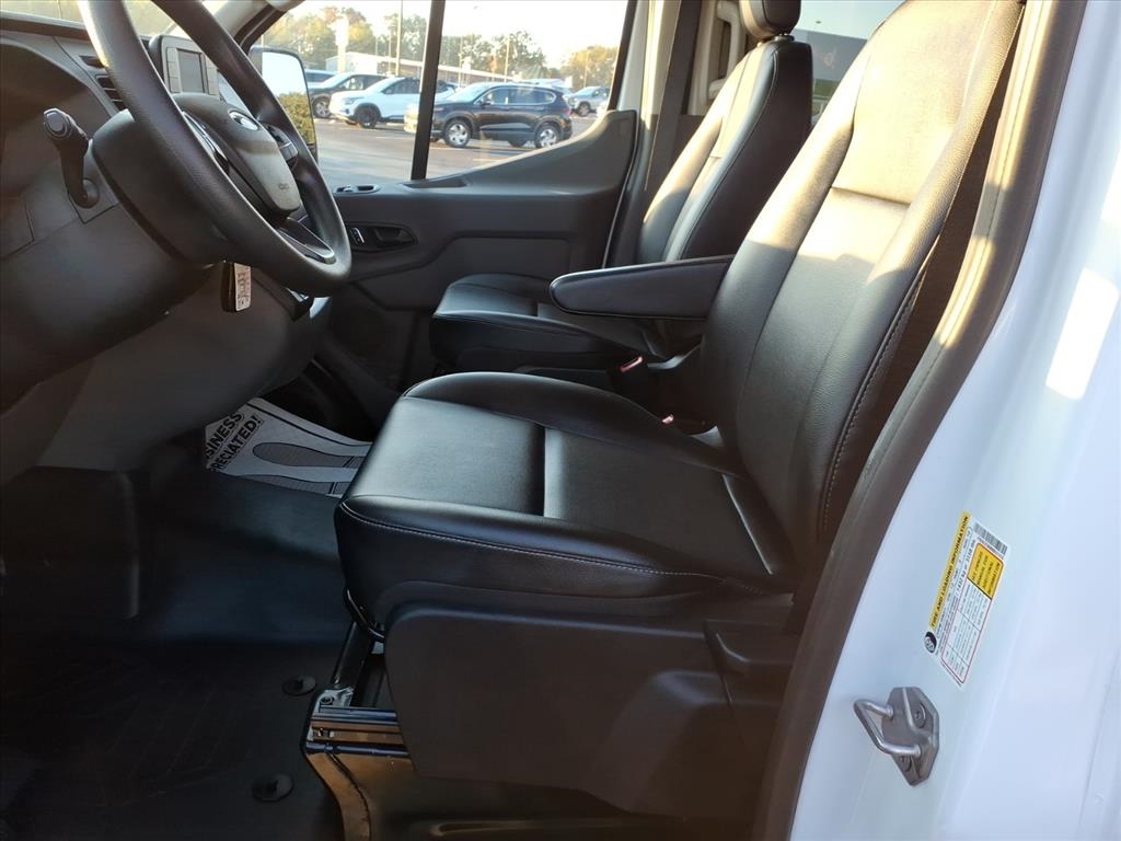 Ford Transit Passenger Wagon T-350 148" Med Roof XLT RWD 2024