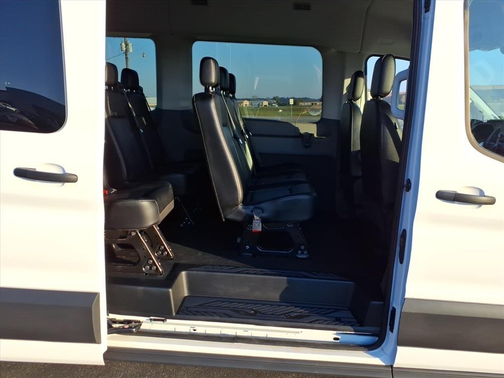 Ford Transit Passenger Wagon T-350 148" Med Roof XLT RWD 2024
