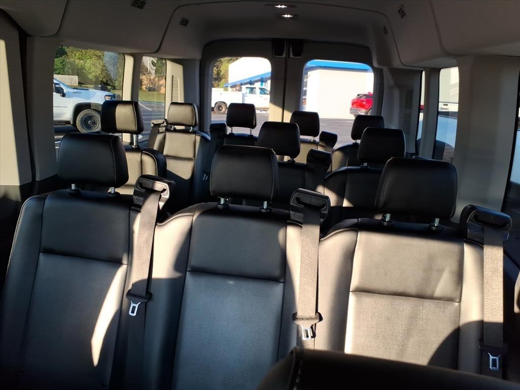 Ford Transit Passenger Wagon T-350 148" Med Roof XLT RWD 2024