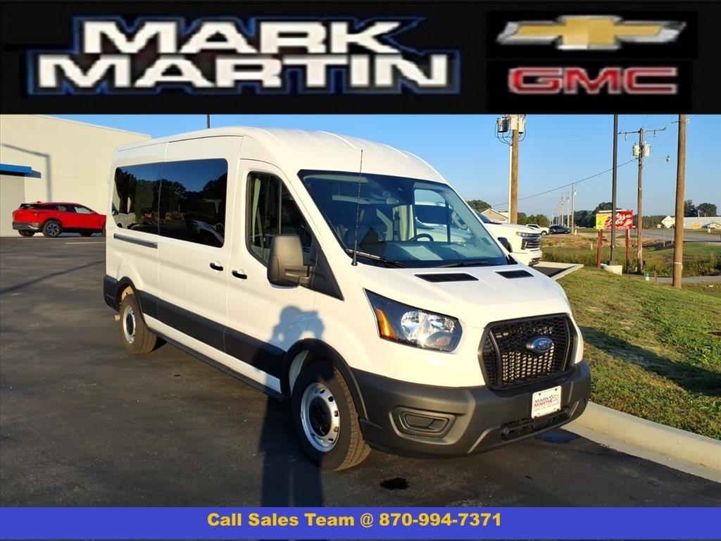 Ford Transit Passenger Wagon T-350 148" Med Roof XLT RWD 2024
