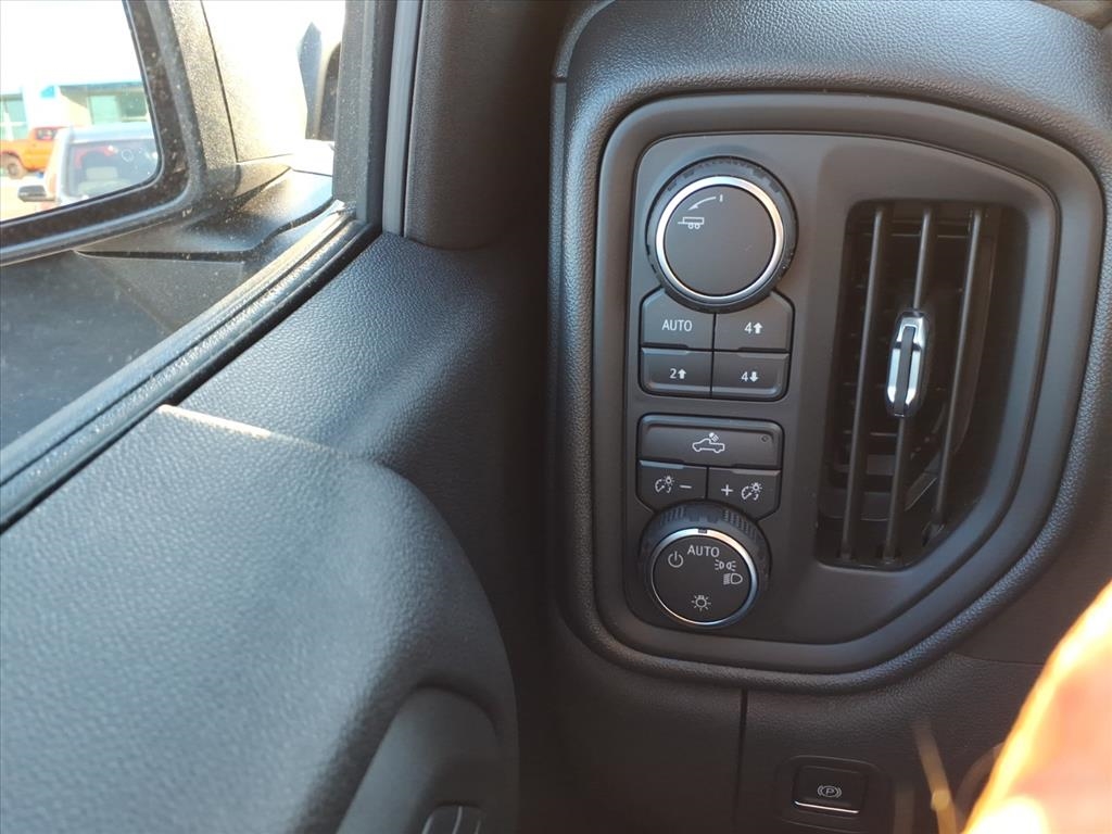 Chevrolet Silverado 1500 4WD Crew Cab 147" Custom Trail Boss 2026 Chevrolet Silverado 1500 4WD Crew Cab 147" Custom Trail Boss 2026