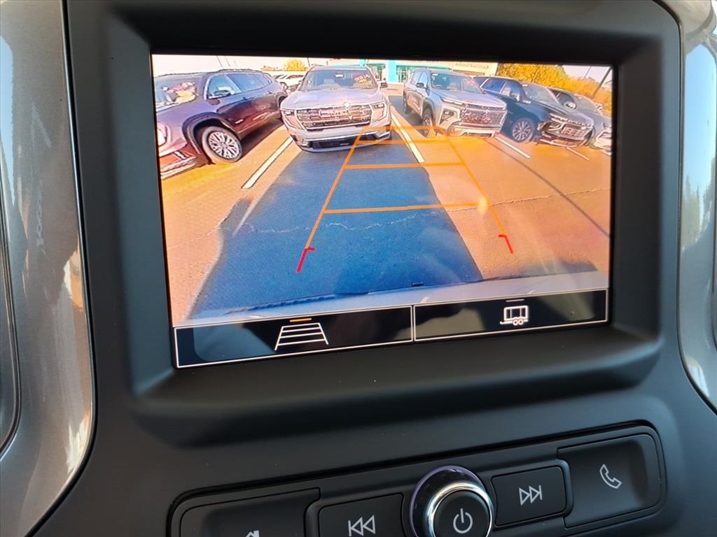 Chevrolet Silverado 1500 4WD Crew Cab 147" Custom Trail Boss 2026