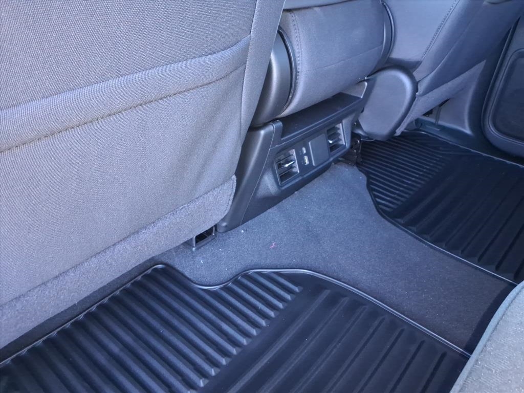 Chevrolet Silverado 1500 4WD Crew Cab 147" Custom Trail Boss 2026