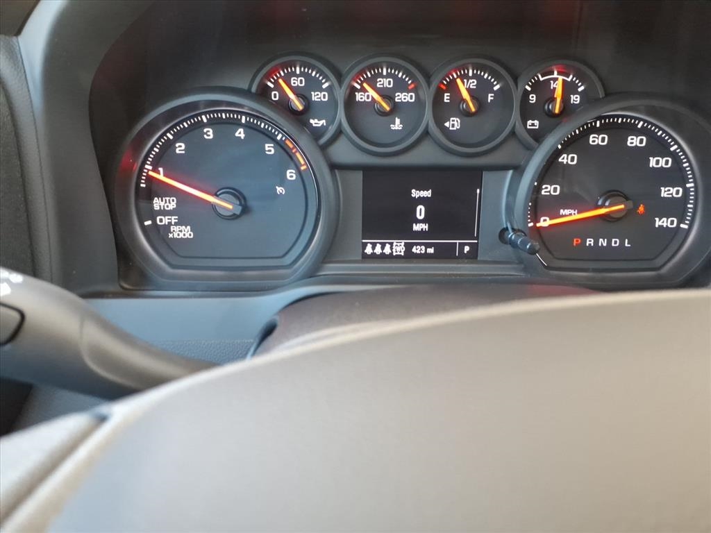 Chevrolet Silverado 1500 4WD Crew Cab 147" Custom Trail Boss 2026