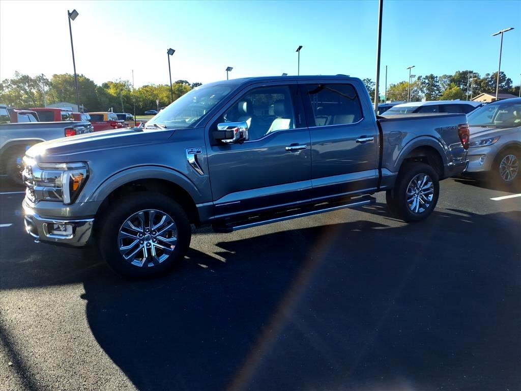 Ford F-150 Lariat 4WD SuperCrew 5.5' Box 2024