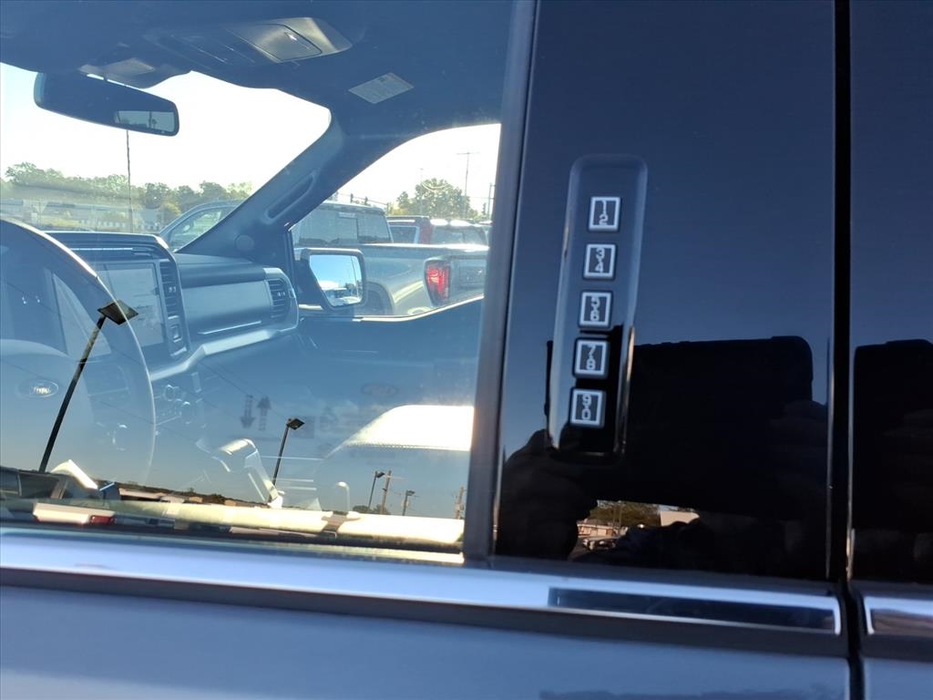 Ford F-150 Lariat 4WD SuperCrew 5.5' Box 2024