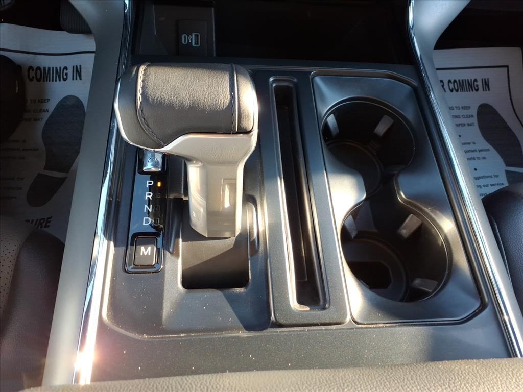 Ford F-150 Lariat 4WD SuperCrew 5.5' Box 2024