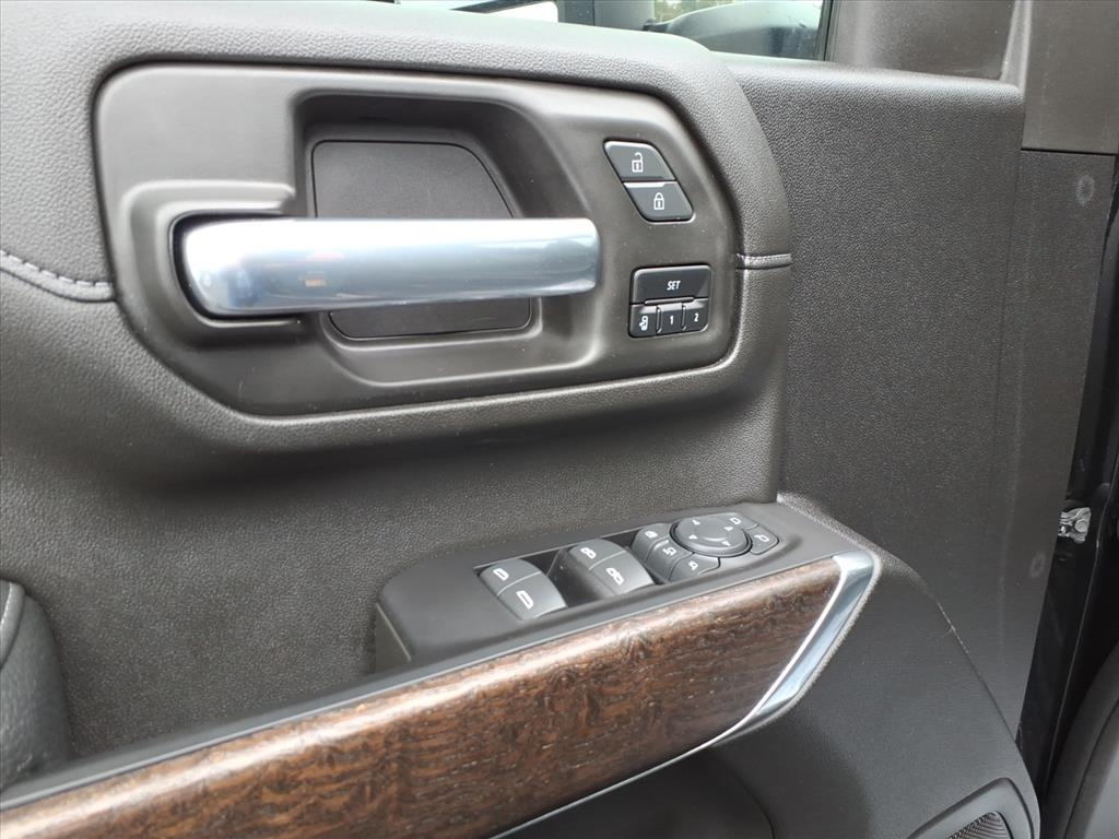 GMC Sierra 2500HD 4WD Crew Cab 159" Denali 2023