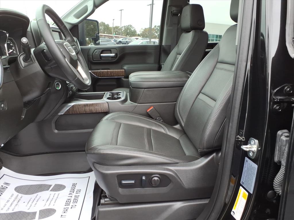 GMC Sierra 2500HD 4WD Crew Cab 159" Denali 2023