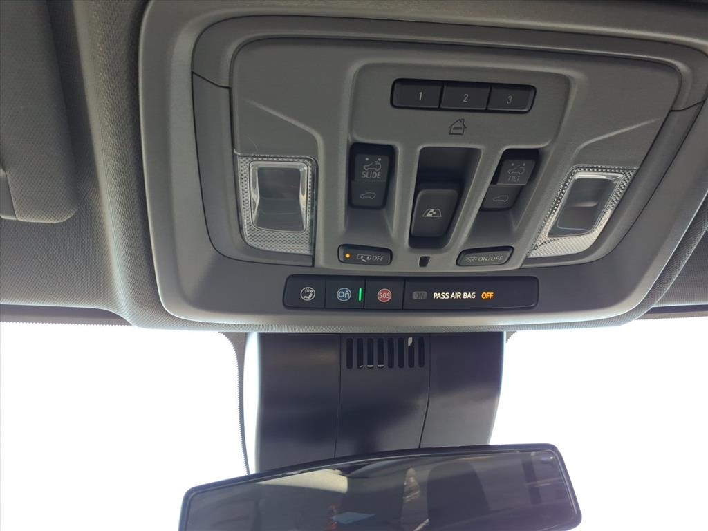 Chevrolet Silverado 1500 4WD Crew Cab 147" RST 2026