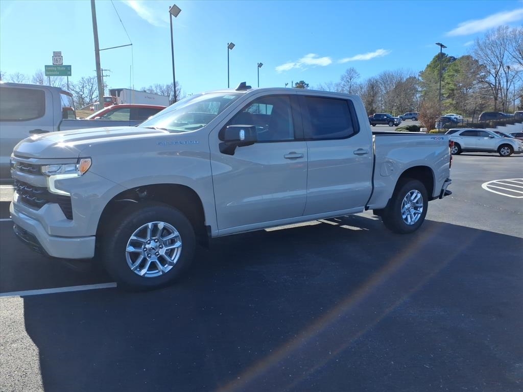 Chevrolet Silverado 1500 4WD Crew Cab 147" RST 2026