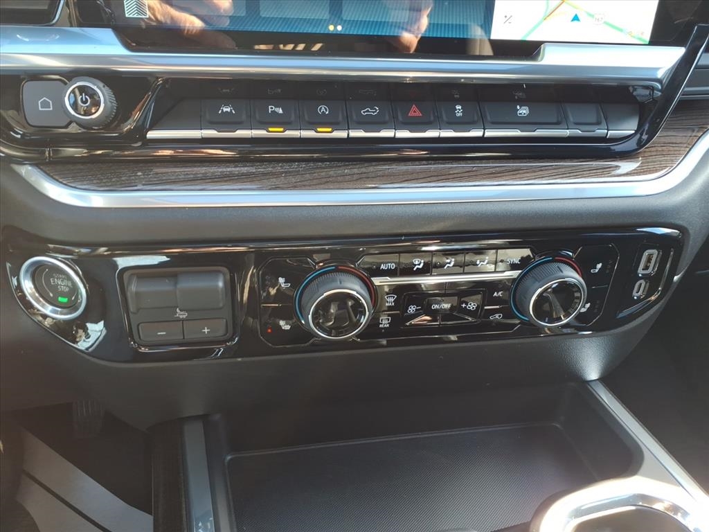 Chevrolet Silverado 1500 4WD Crew Cab 147" RST 2026