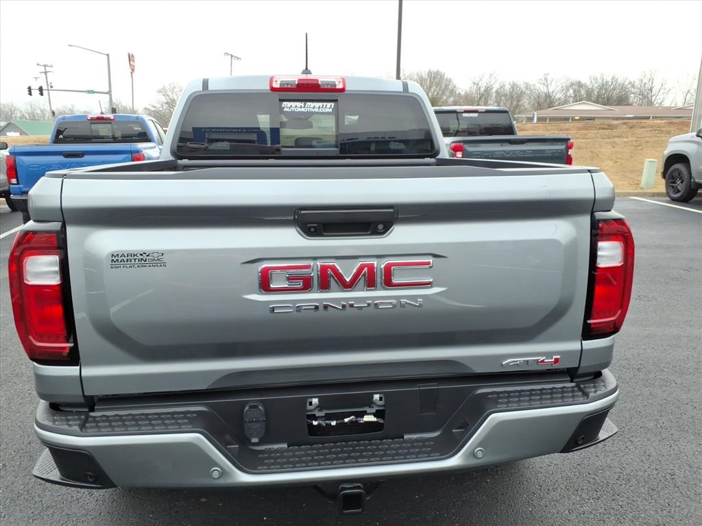 GMC Canyon 4WD Crew Cab AT4 2026