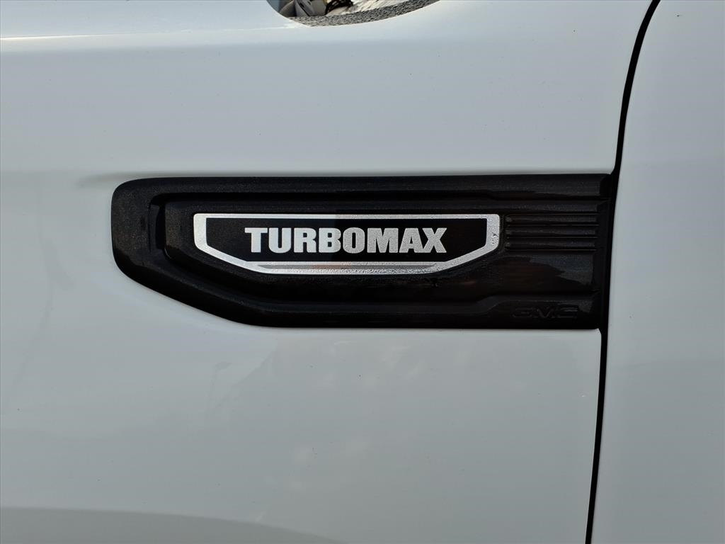 GMC Sierra 1500 4WD Crew Cab 157" Elevation 2026