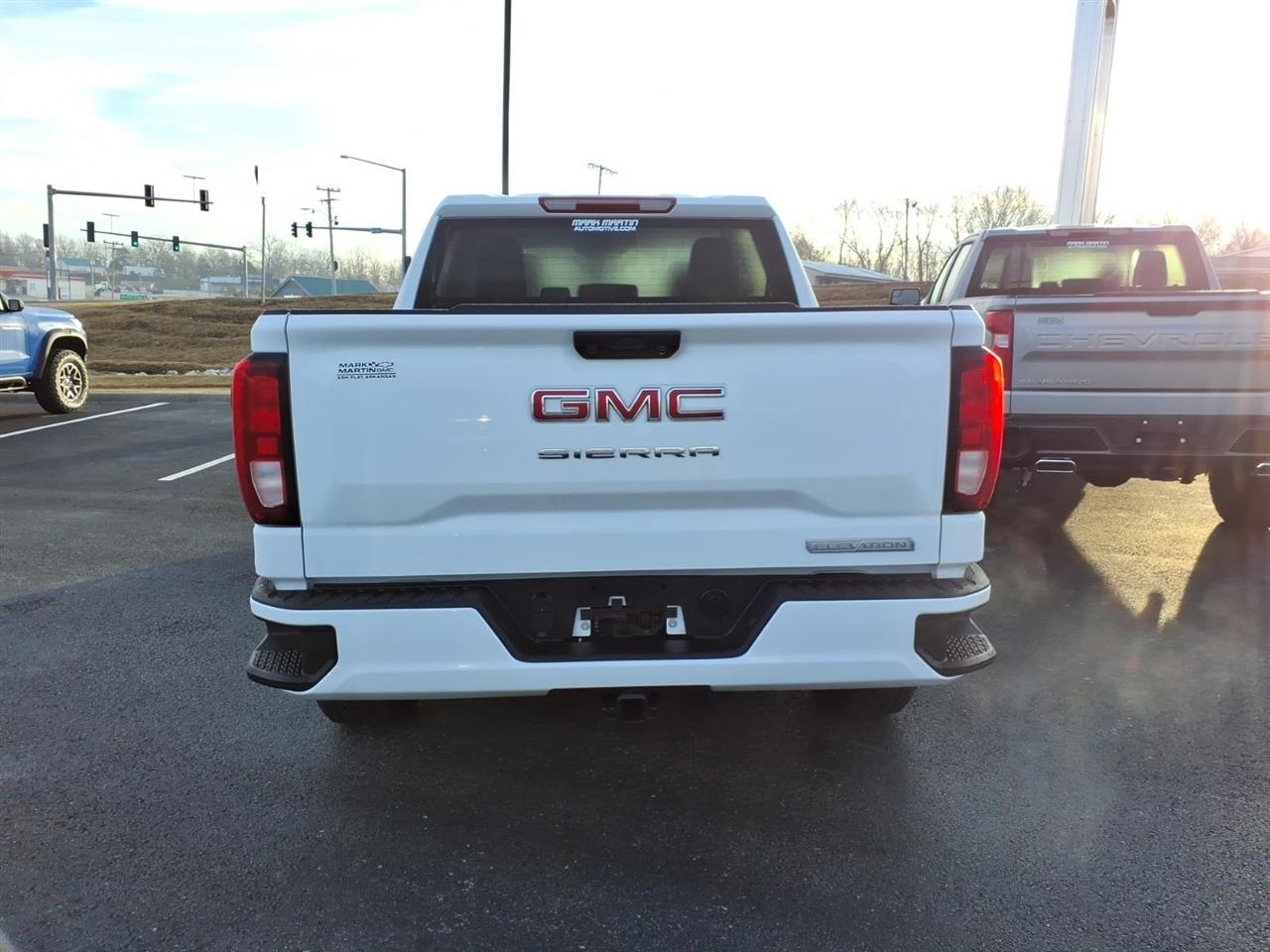 GMC Sierra 1500 4WD Crew Cab 157" Elevation 2026