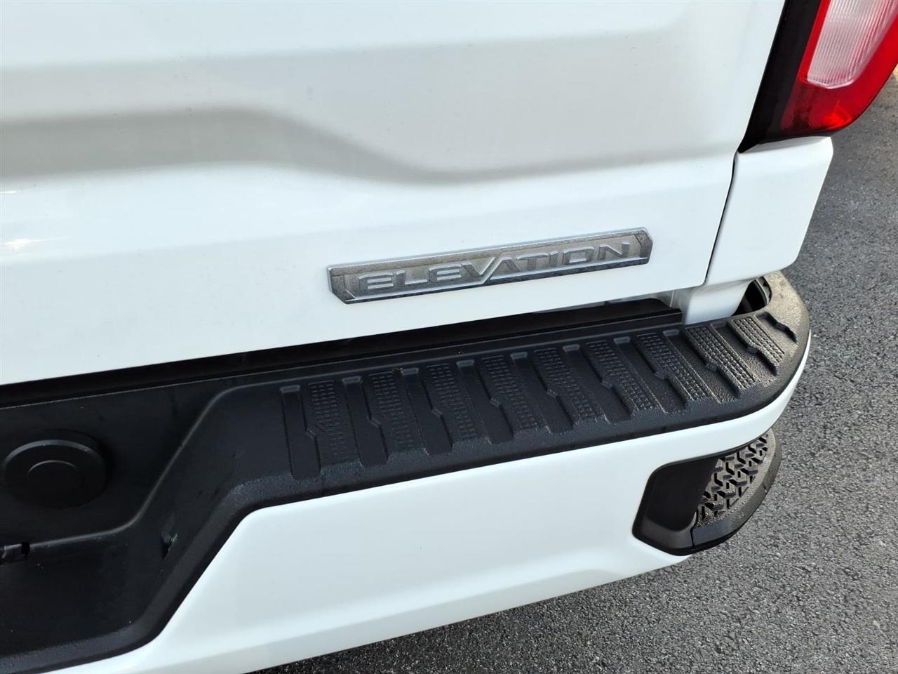 GMC Sierra 1500 4WD Crew Cab 157" Elevation 2026