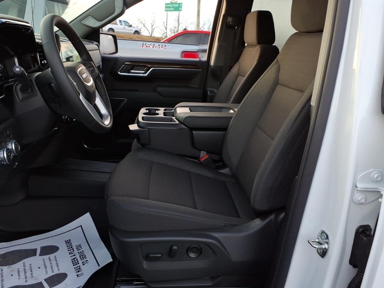 GMC Sierra 1500 4WD Crew Cab 157" Elevation 2026