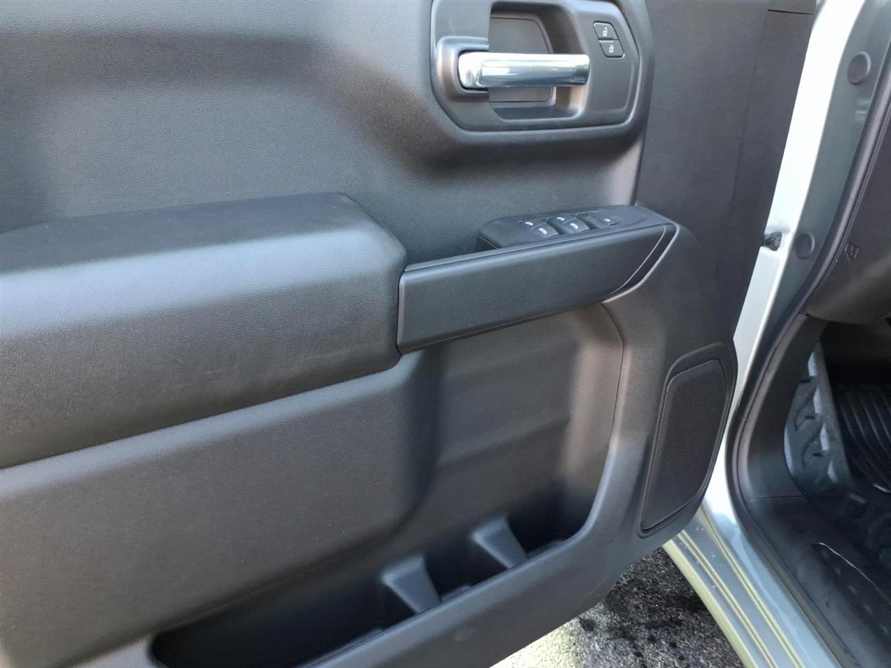 Chevrolet Silverado 1500 4WD Crew Cab 147" Work Truck 2026