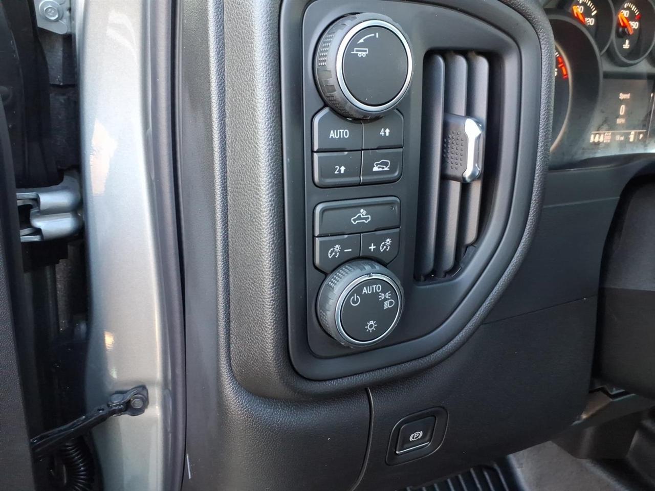 Chevrolet Silverado 1500 4WD Crew Cab 147" Work Truck 2026