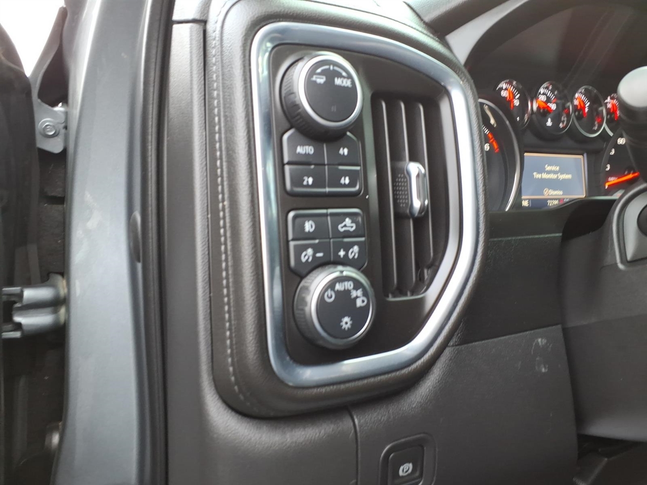 Chevrolet Silverado 1500 4WD Crew Cab 147" LT Trail Boss 2020