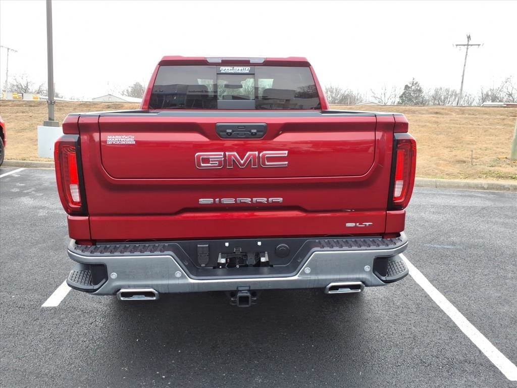 GMC Sierra 1500 4WD Crew Cab 147" SLT 2026