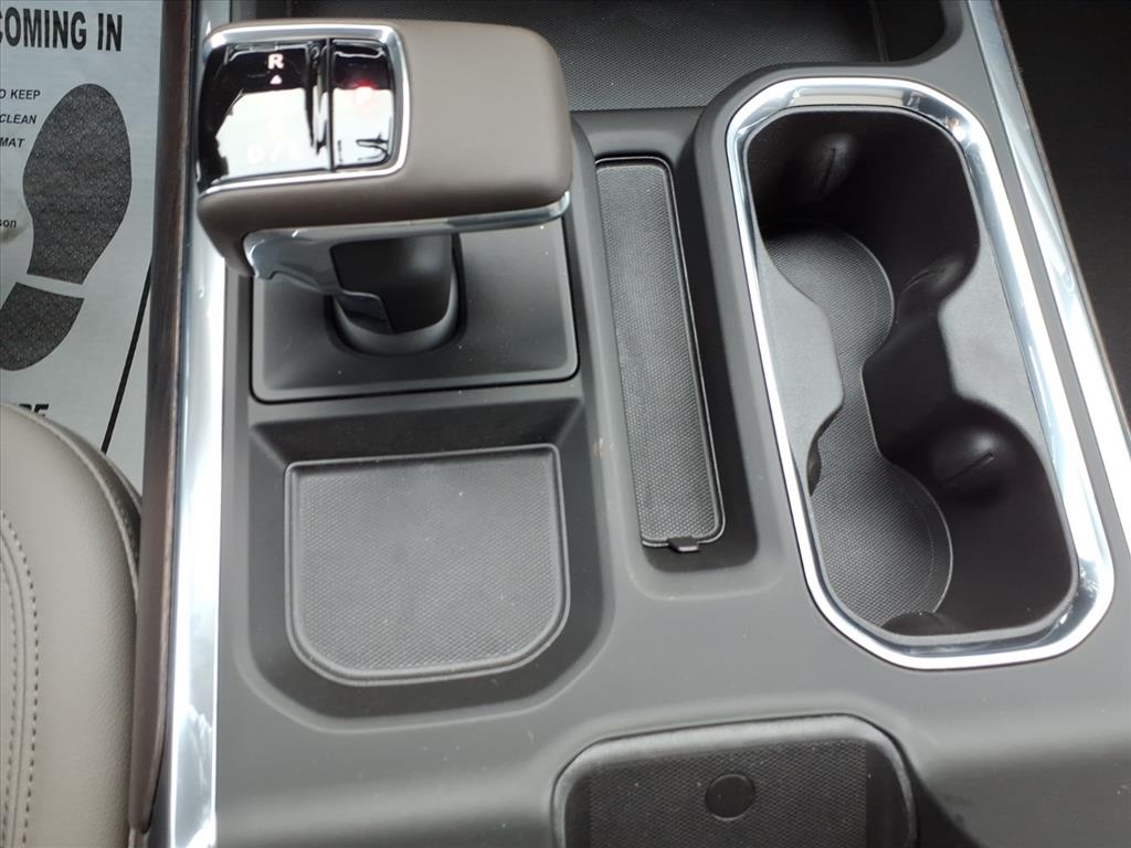 GMC Sierra 1500 4WD Crew Cab 147" SLT 2026