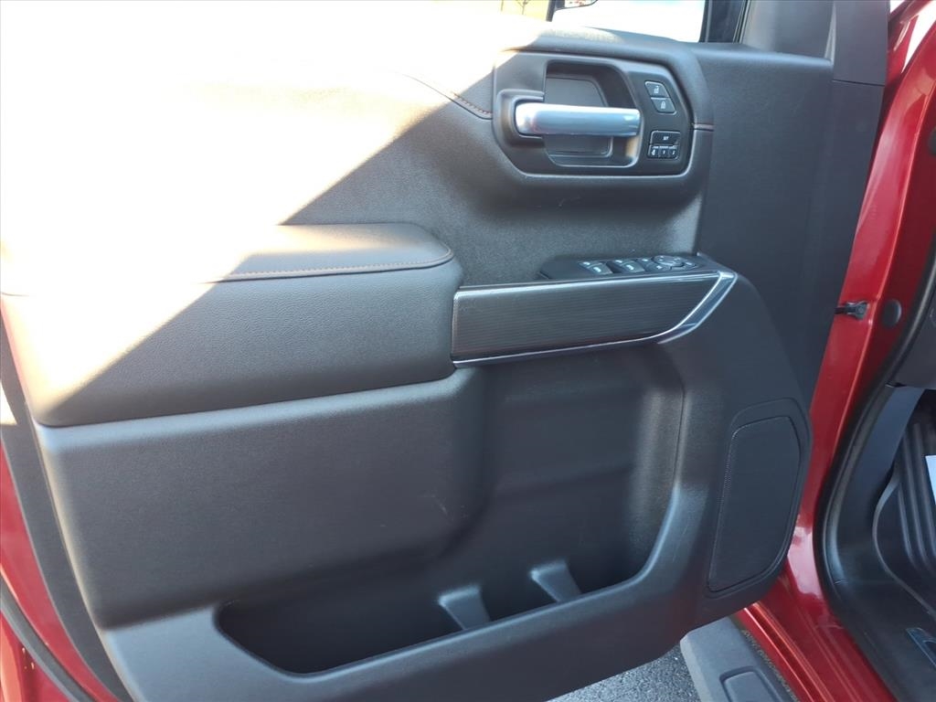 GMC Sierra 1500 4WD Crew Cab 147" AT4 2021