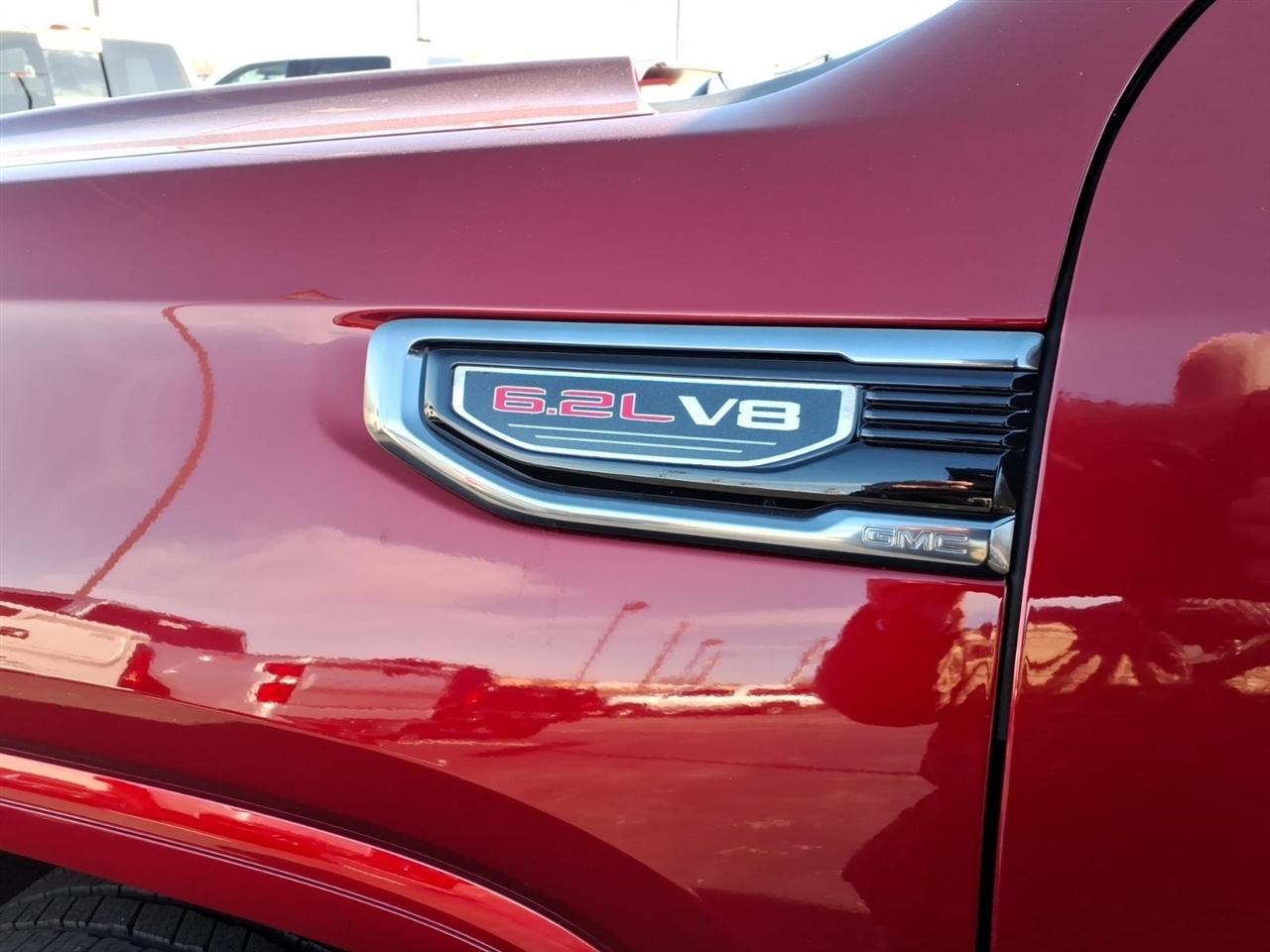 GMC Sierra 1500 4WD Crew Cab 147" AT4 2021