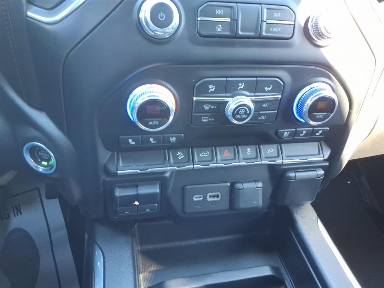 GMC Sierra 1500 4WD Crew Cab 147" AT4 2021