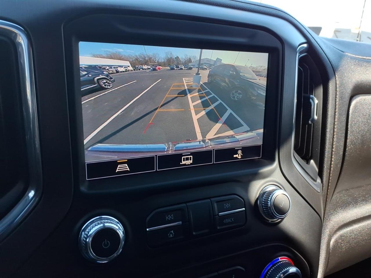 GMC Sierra 1500 4WD Crew Cab 147" AT4 2021