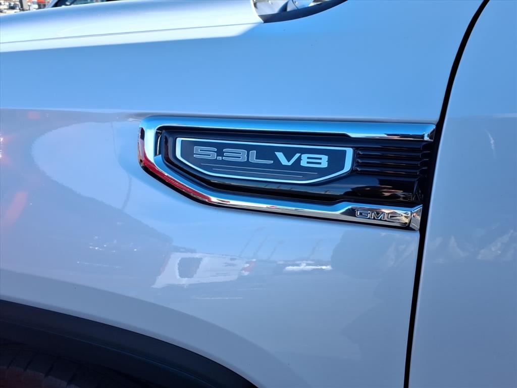 GMC Sierra 1500 4WD Crew Cab 147" SLT 2024