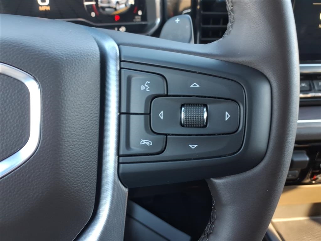 GMC Sierra 1500 4WD Crew Cab 147" SLT 2024