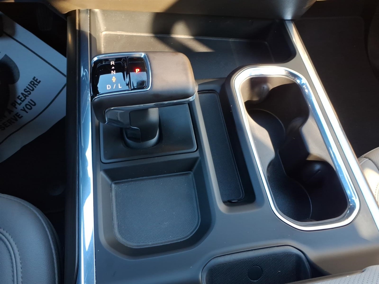 GMC Sierra 1500 4WD Crew Cab 147" SLT 2024