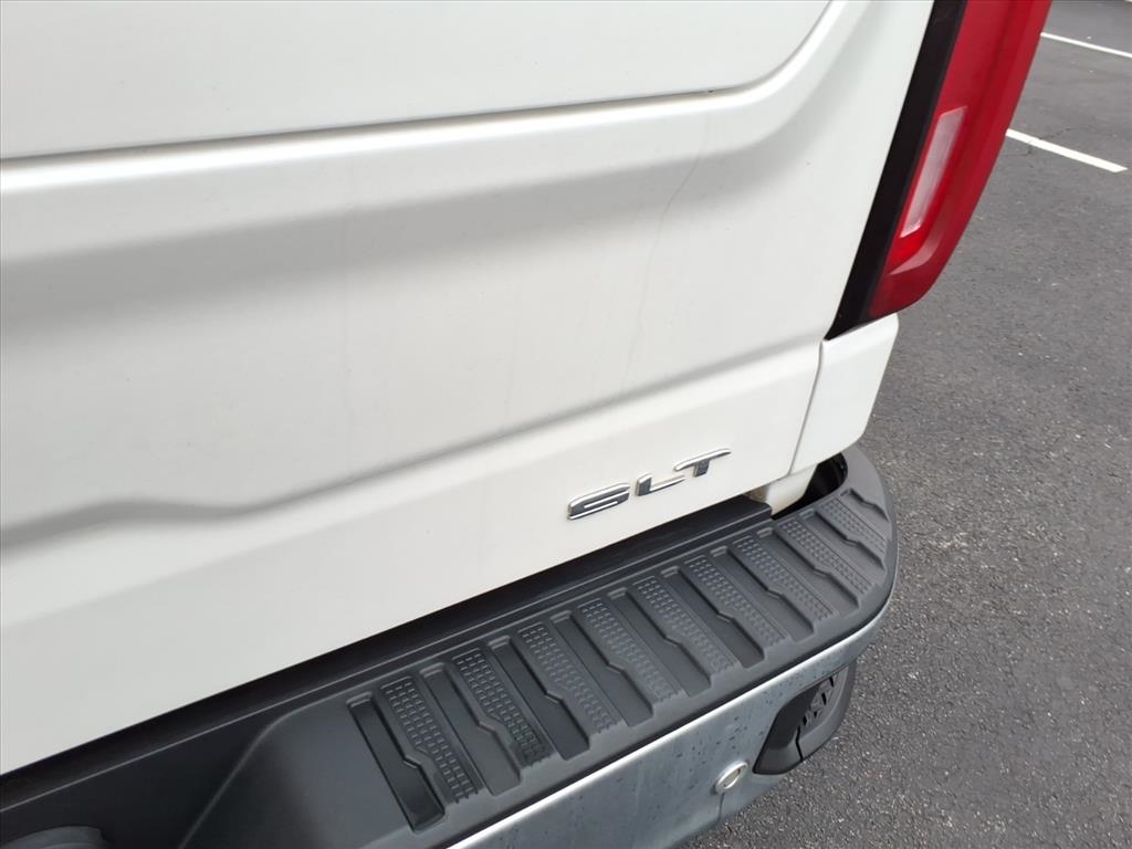 GMC Sierra 1500 4WD Crew Cab 147" SLT 2021