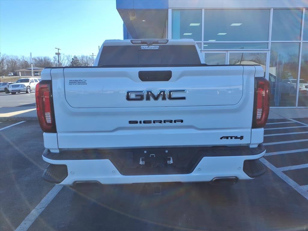 GMC Sierra 1500 4WD Crew Cab 147" AT4 2020