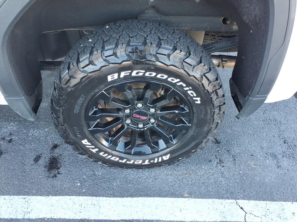 GMC Sierra 1500 4WD Crew Cab 147" AT4 2020