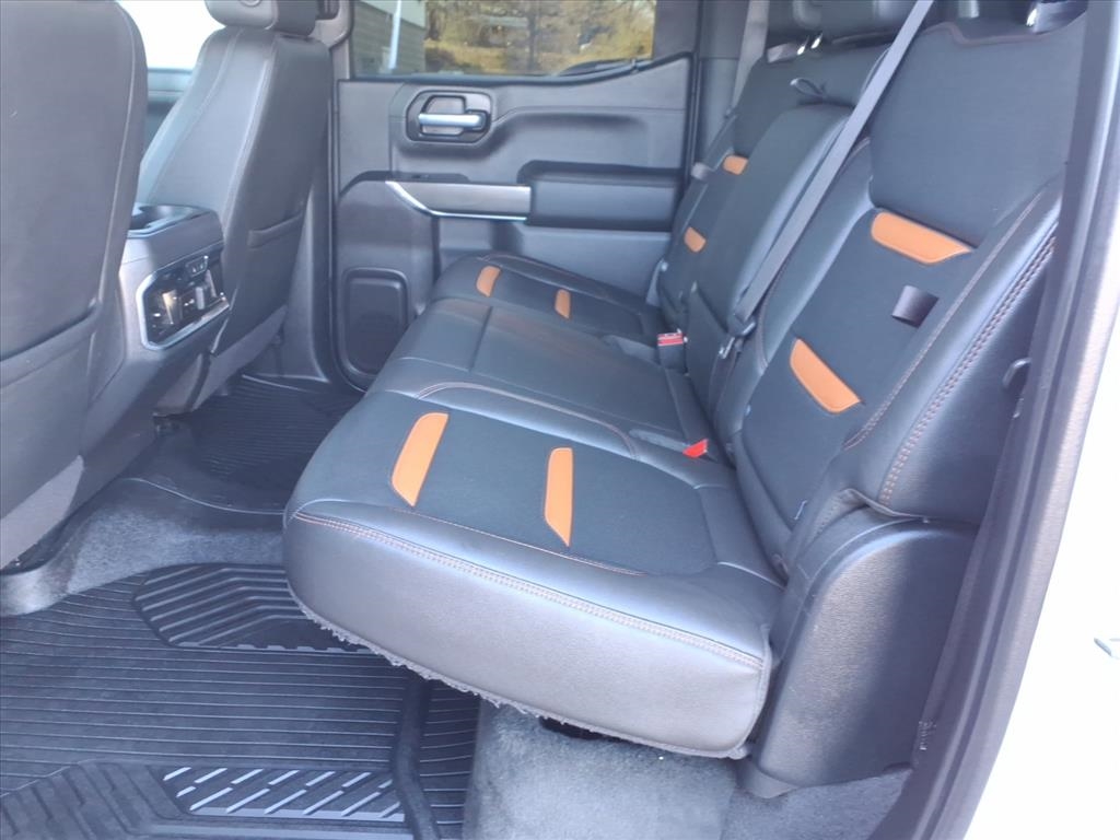 GMC Sierra 1500 4WD Crew Cab 147" AT4 2020