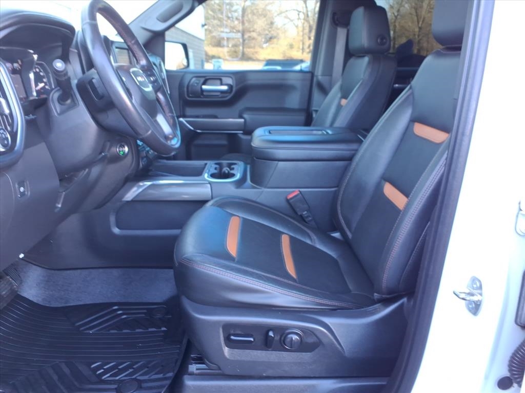 GMC Sierra 1500 4WD Crew Cab 147" AT4 2020