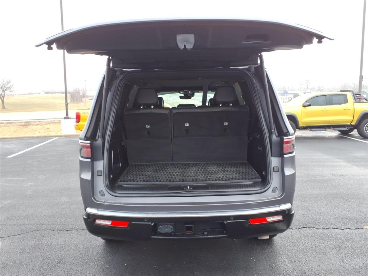 Jeep Wagoneer Series III 4x4 2022