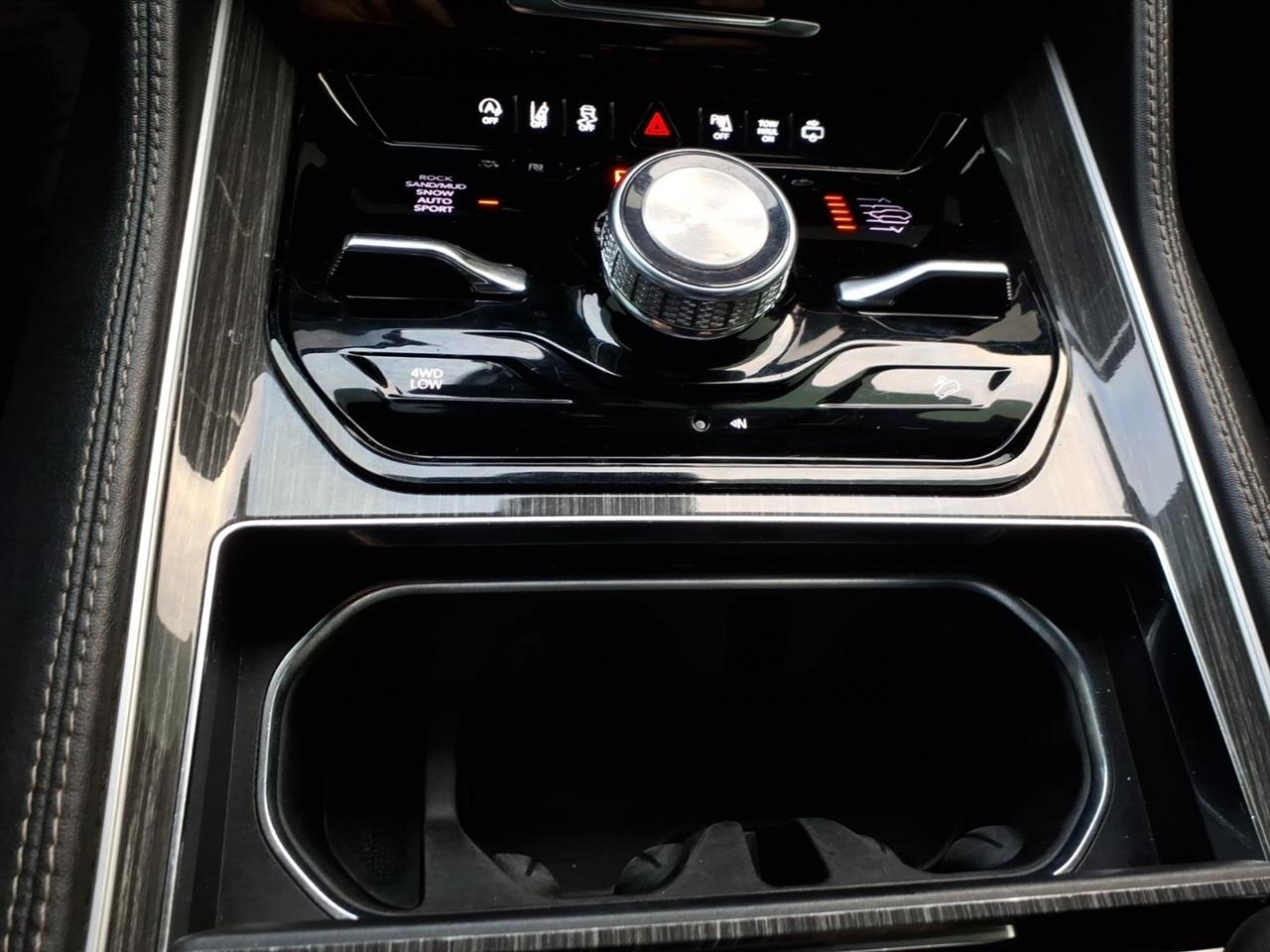 Jeep Wagoneer Series III 4x4 2022