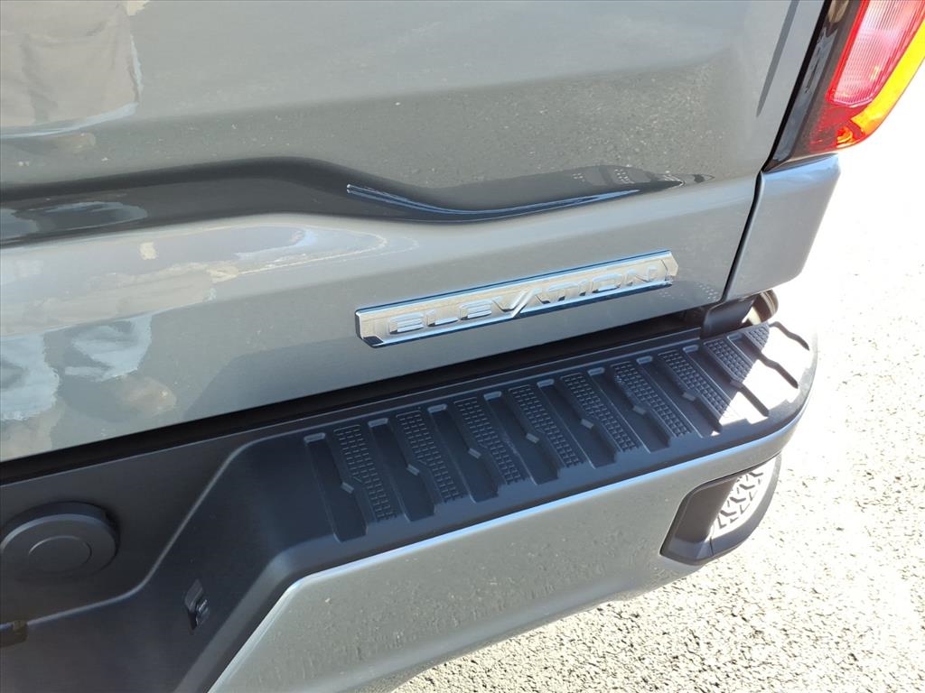 GMC Sierra 1500 4WD Crew Cab 157" Elevation 2026