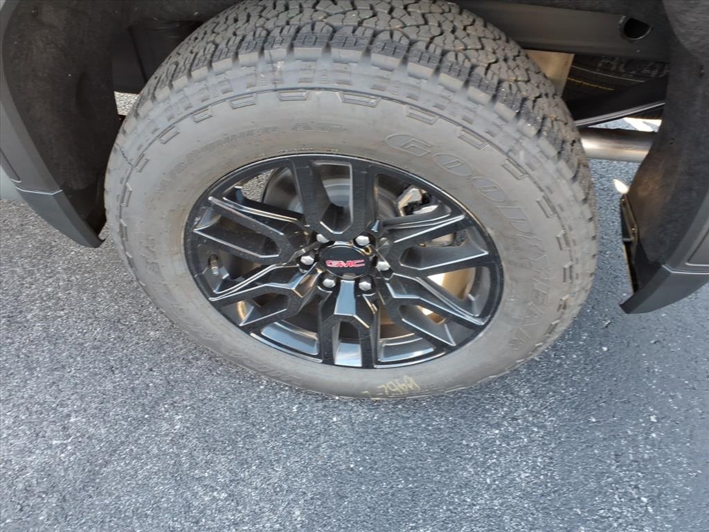 GMC Sierra 1500 4WD Crew Cab 157" Elevation 2026