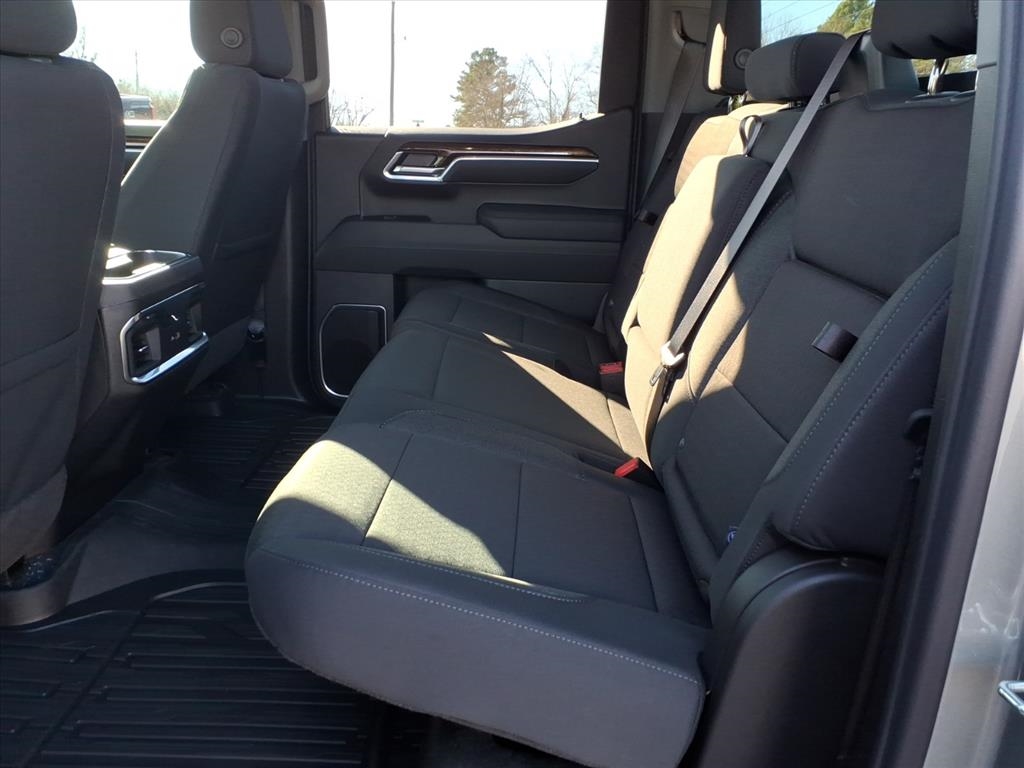 GMC Sierra 1500 4WD Crew Cab 157" Elevation 2026