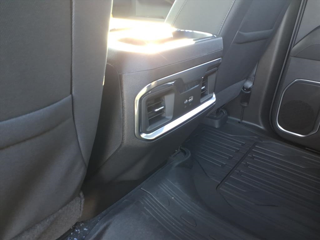 GMC Sierra 1500 4WD Crew Cab 157" Elevation 2026