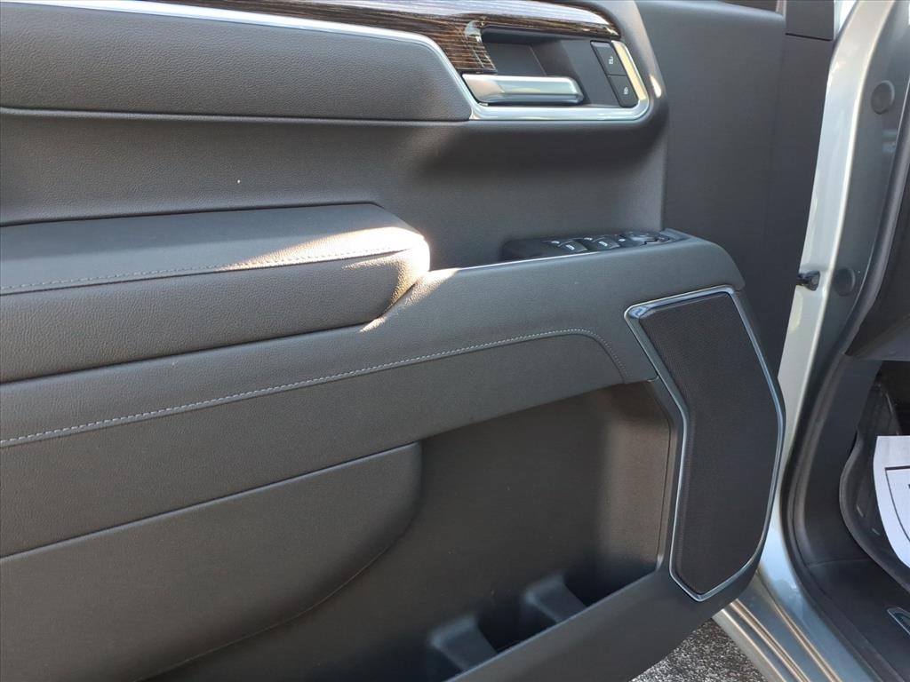 GMC Sierra 1500 4WD Crew Cab 157" Elevation 2026