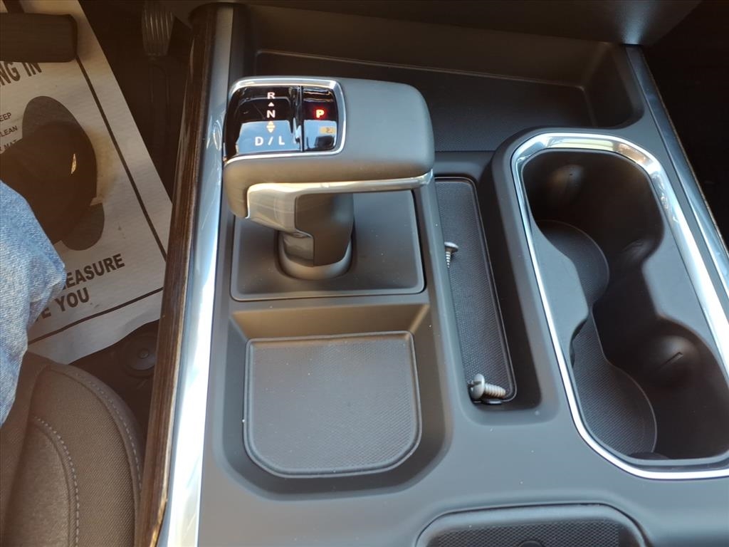 GMC Sierra 1500 4WD Crew Cab 157" Elevation 2026