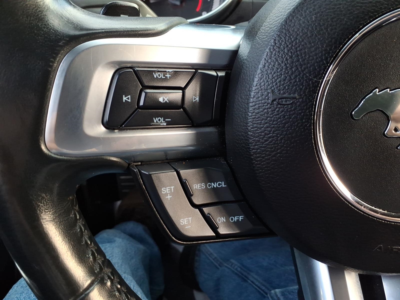 Ford Mustang EcoBoost Convertible 2021