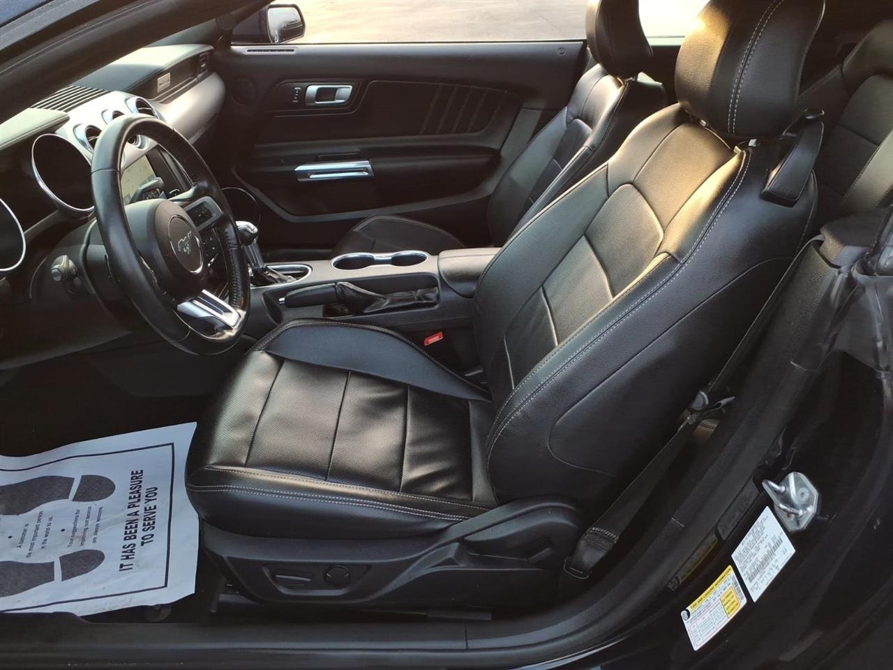 Ford Mustang EcoBoost Convertible 2021